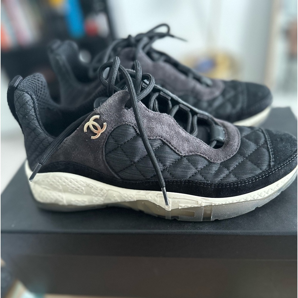 Chanel 2022 black calfskin sneakers runners
